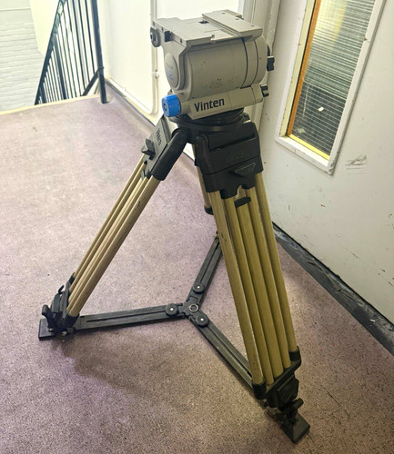 Vinten pan tilt head - no.12, pan/tilt