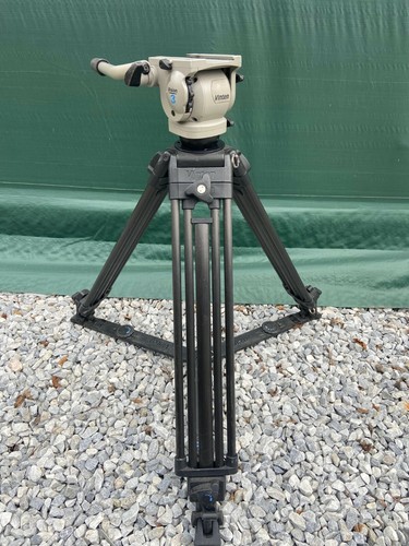 Vinten head carbon tripod - 3,